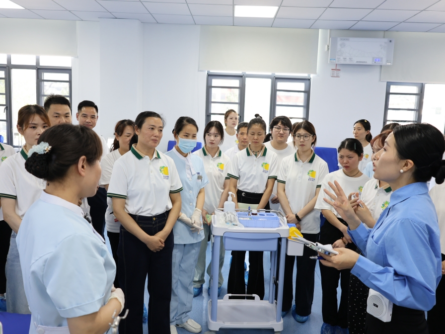 護(hù)航計(jì)劃丨135天跨越40地，國(guó)藥集團(tuán)天壇生物2025年漿站禮儀服務(wù)專項(xiàng)培訓(xùn)圓滿收官