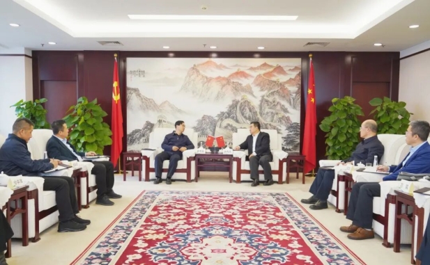 白忠泉董事長與中央廣播電視總臺副臺長齊竹泉會談